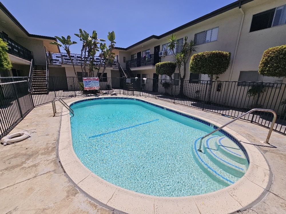 12522 Paramount Blvd #17 - Photo 2 of 30