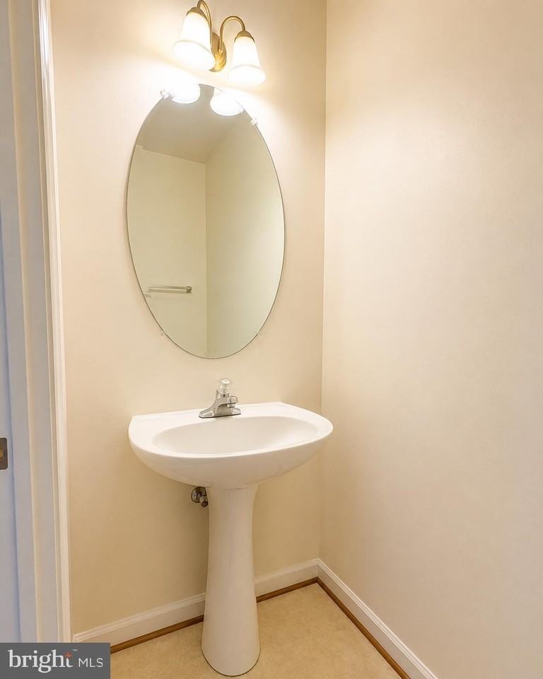 8809 Francisco Ct - Photo 4 of 19