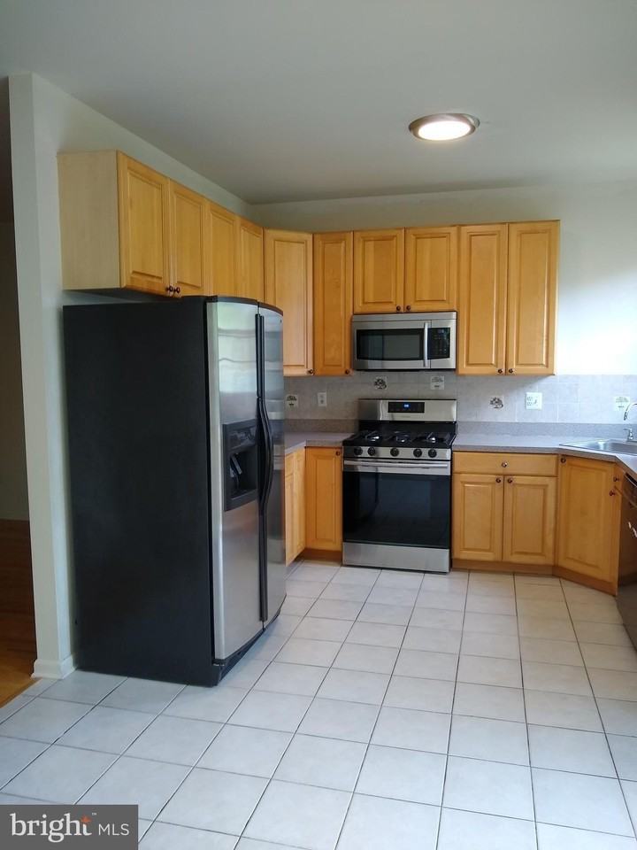 19 Wordsworth Ct - Photo 5 of 15