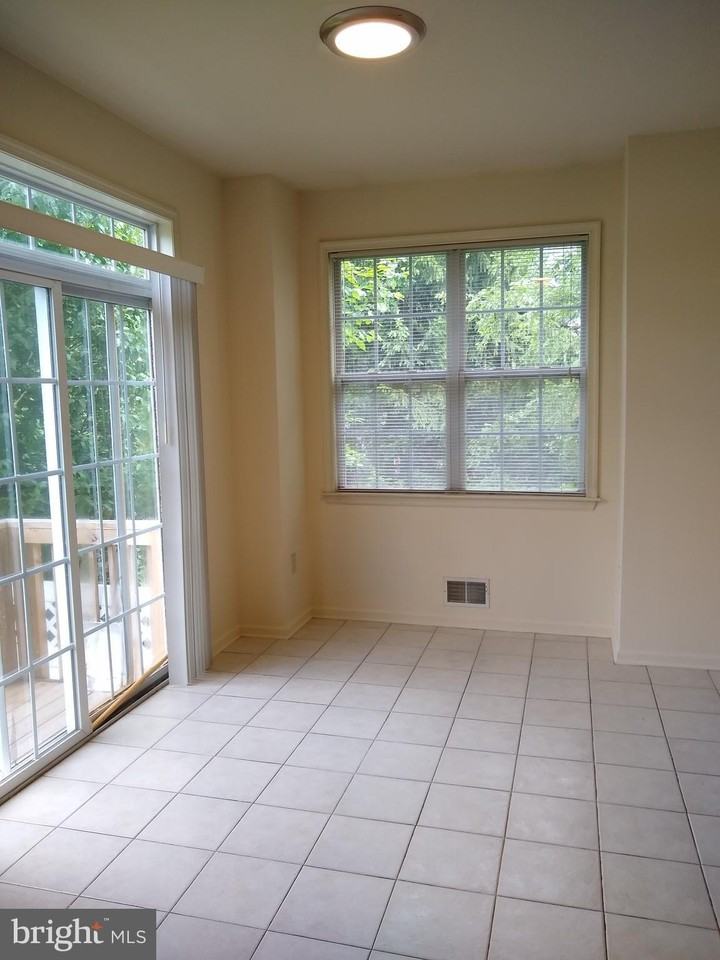 19 Wordsworth Ct - Photo 6 of 15