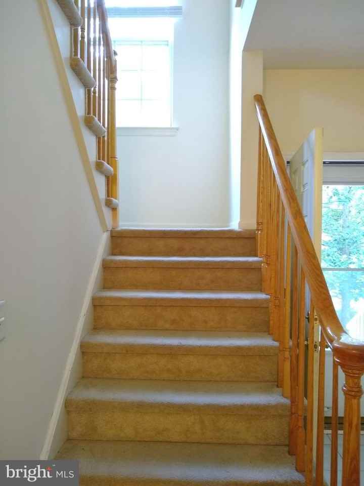 19 Wordsworth Ct - Photo 7 of 15