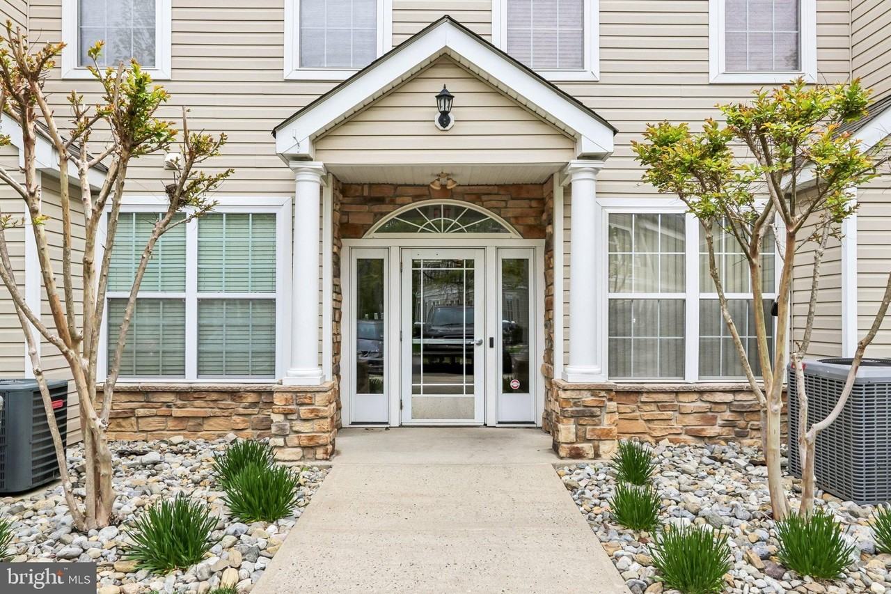 121 Kyle Way - Photo 5 of 45