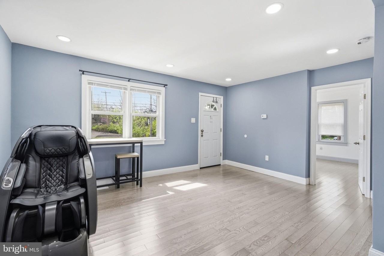 632 Durham Rd - Photo 5 of 19