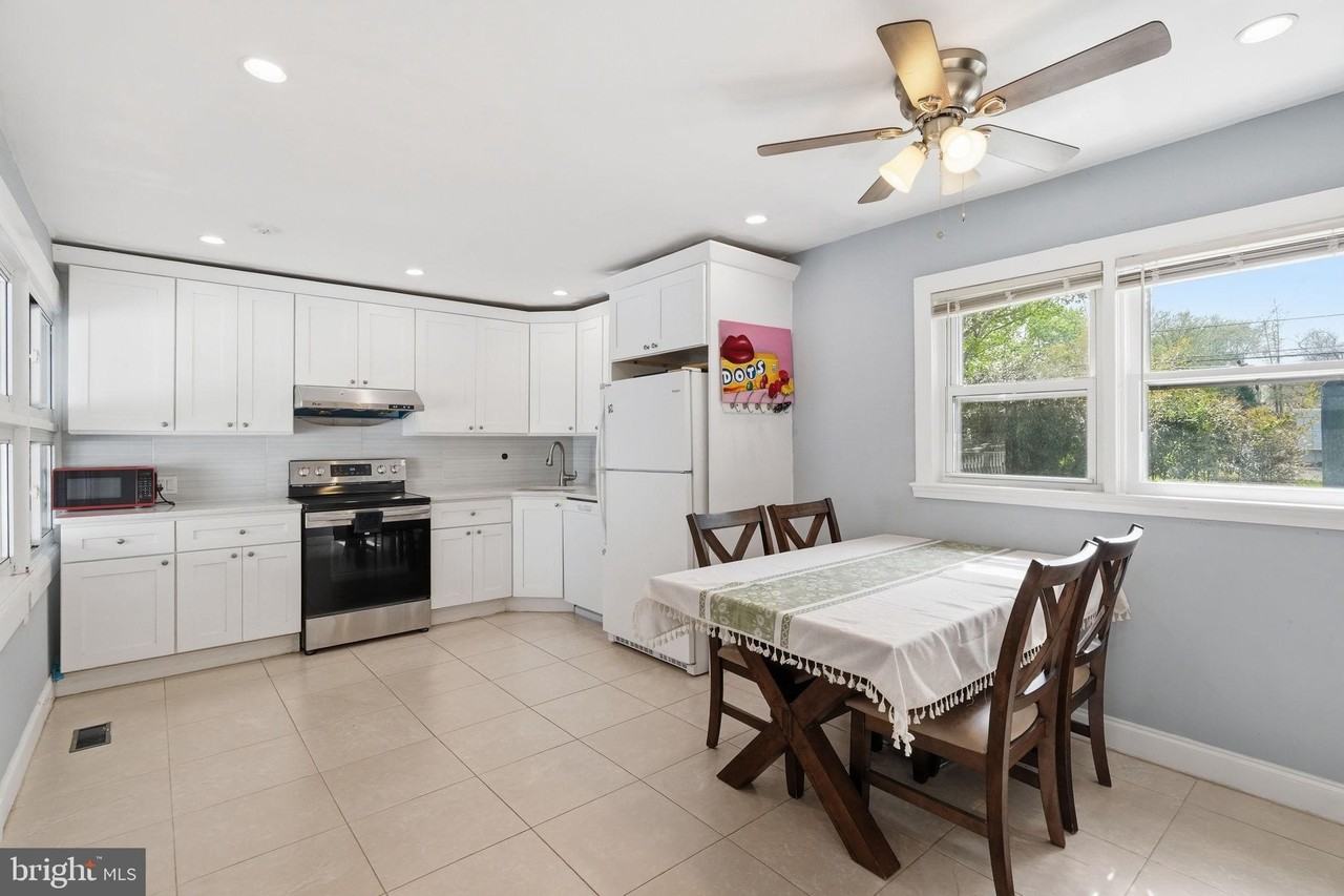 632 Durham Rd - Photo 6 of 19