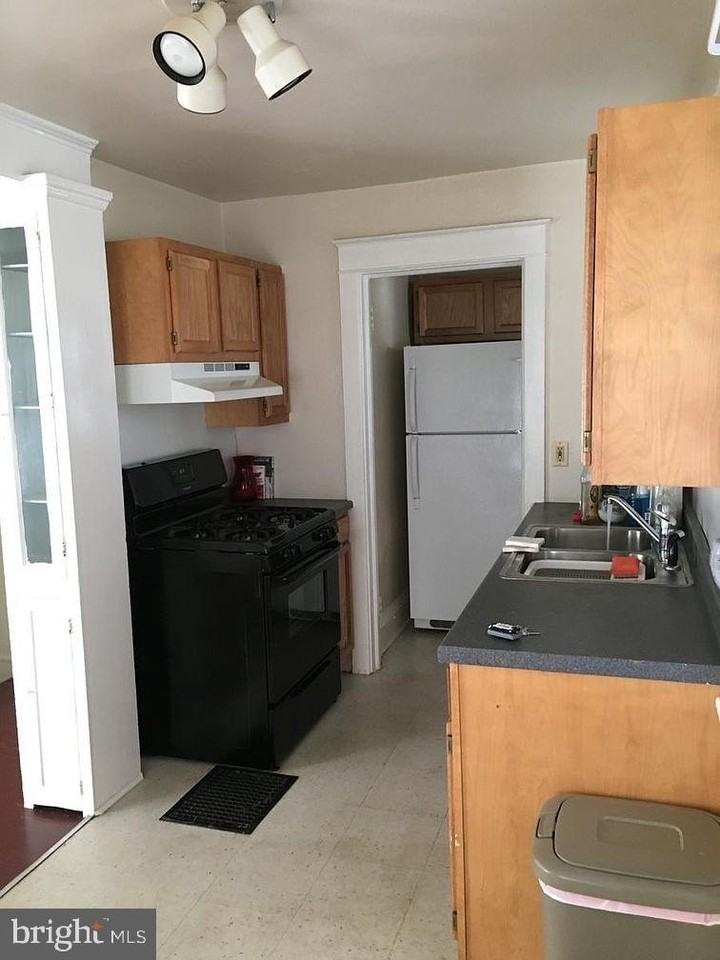 6 Olive St - Photo 4 of 10