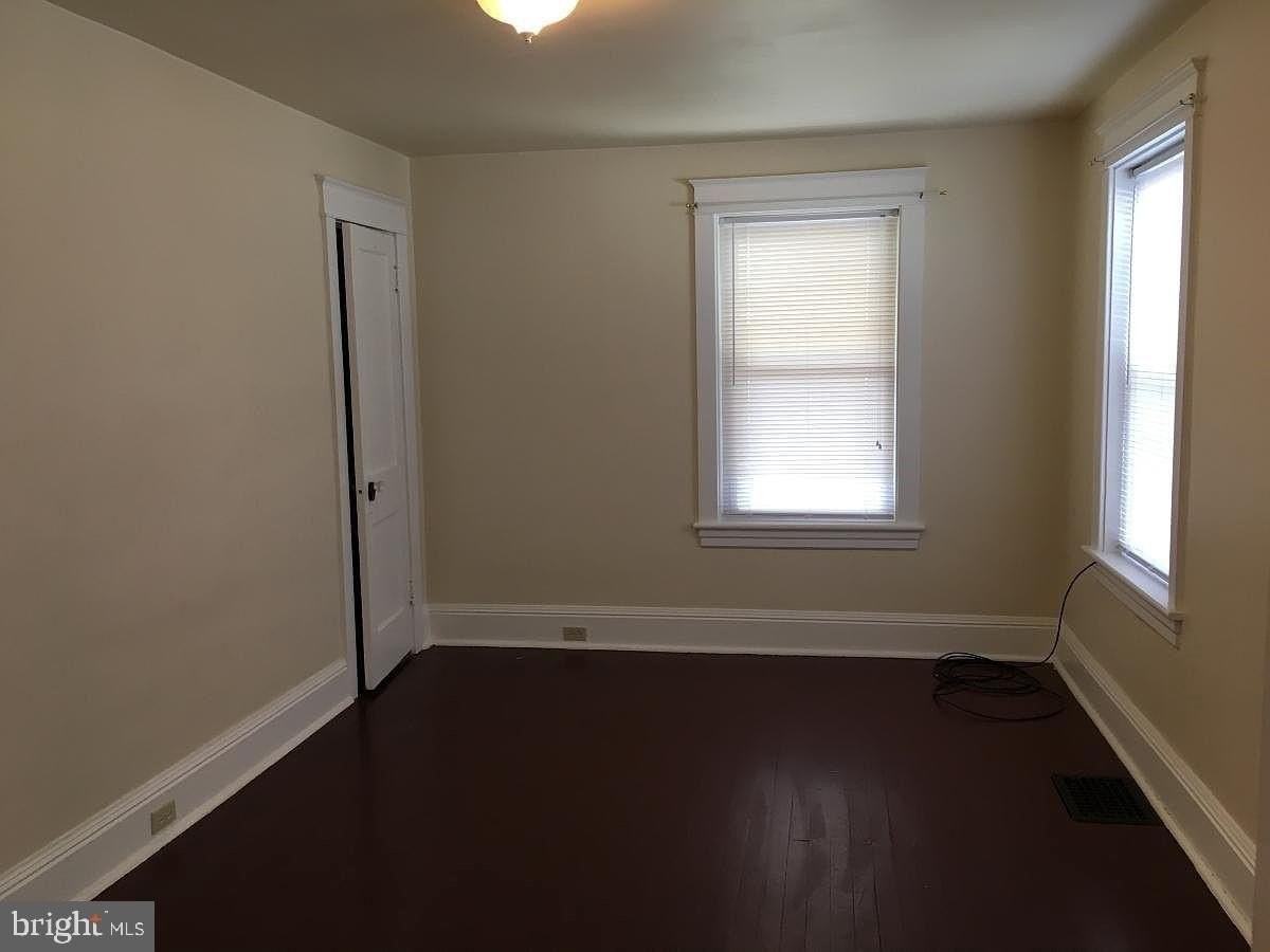 6 Olive St - Photo 7 of 10