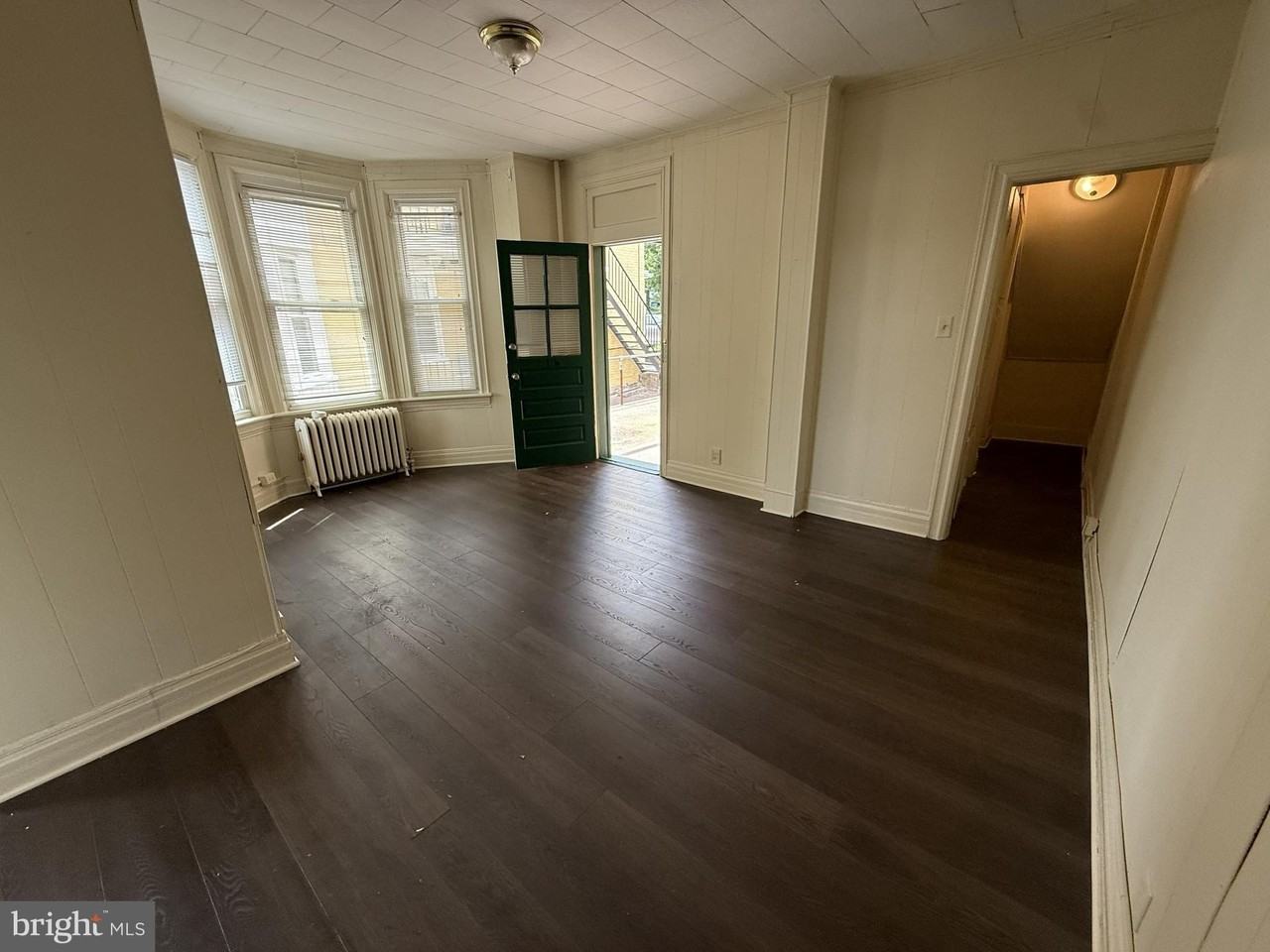 232 Walnut St #1W - Photo 5 of 10