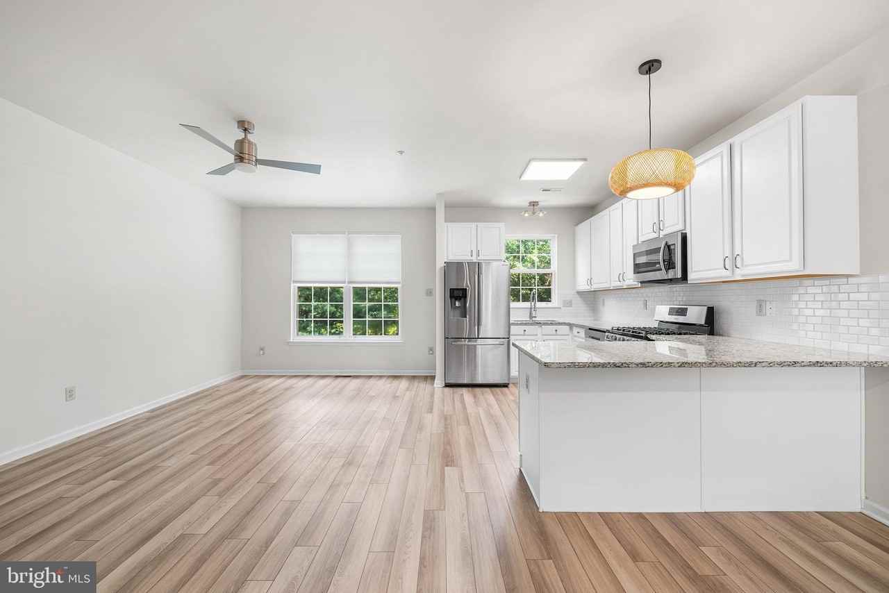 447 Fort Hill Cir - Photo 7 of 25