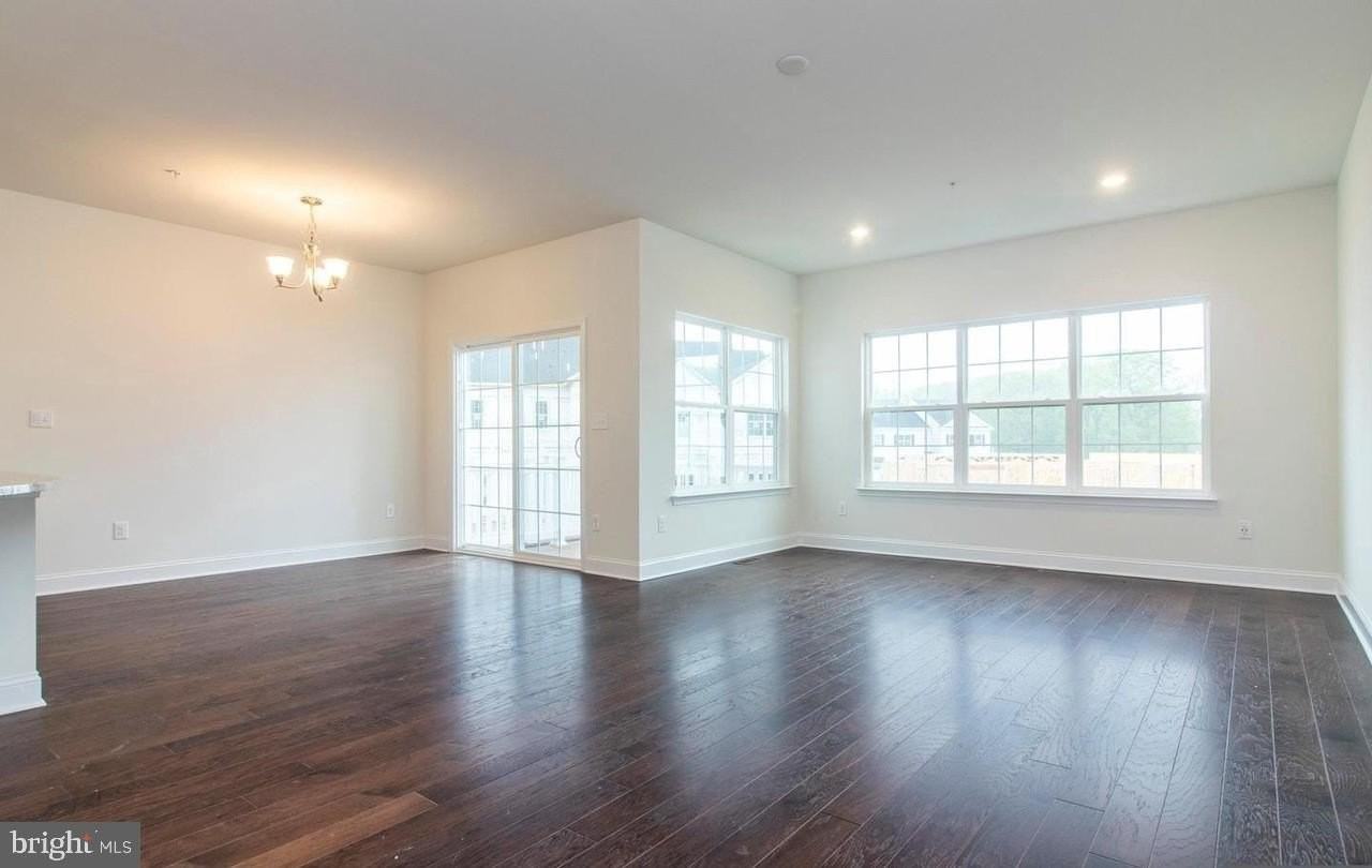 128 Golden Vale Dr - Photo 5 of 16
