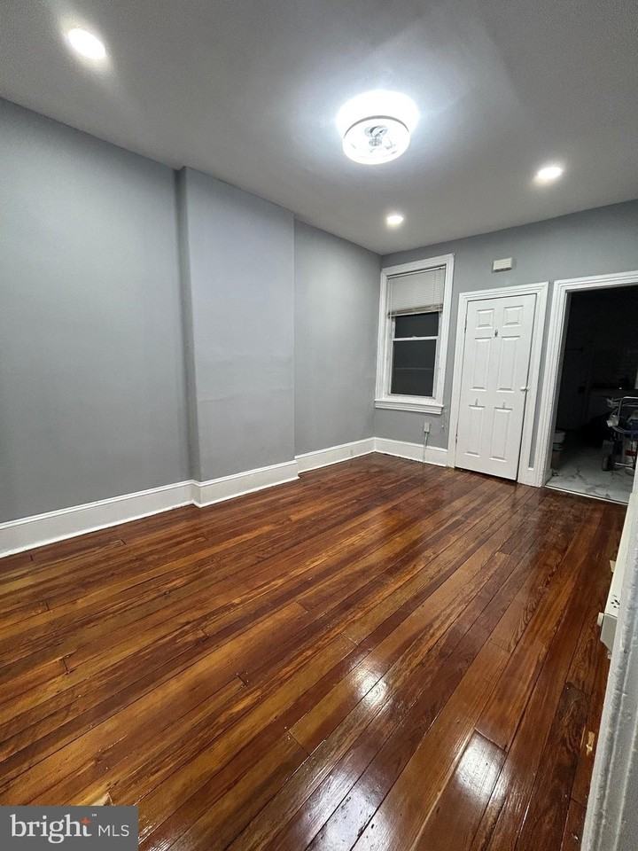 4111 Paul St - Photo 3 of 18