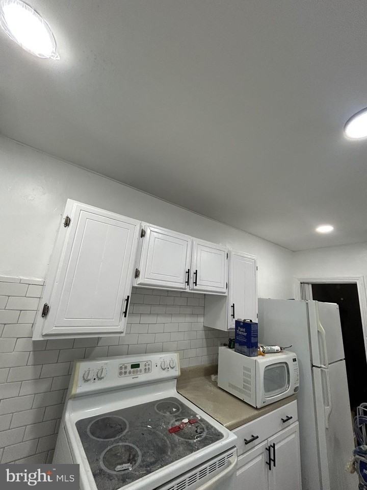 4111 Paul St - Photo 4 of 18