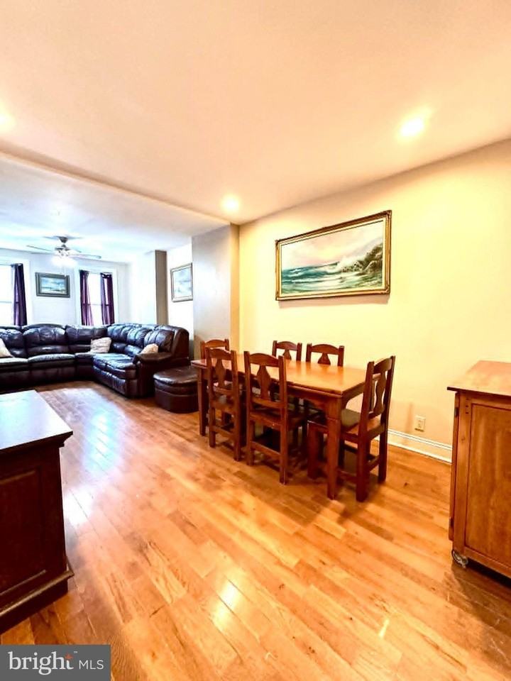 1209 Peters St - Photo 3 of 11