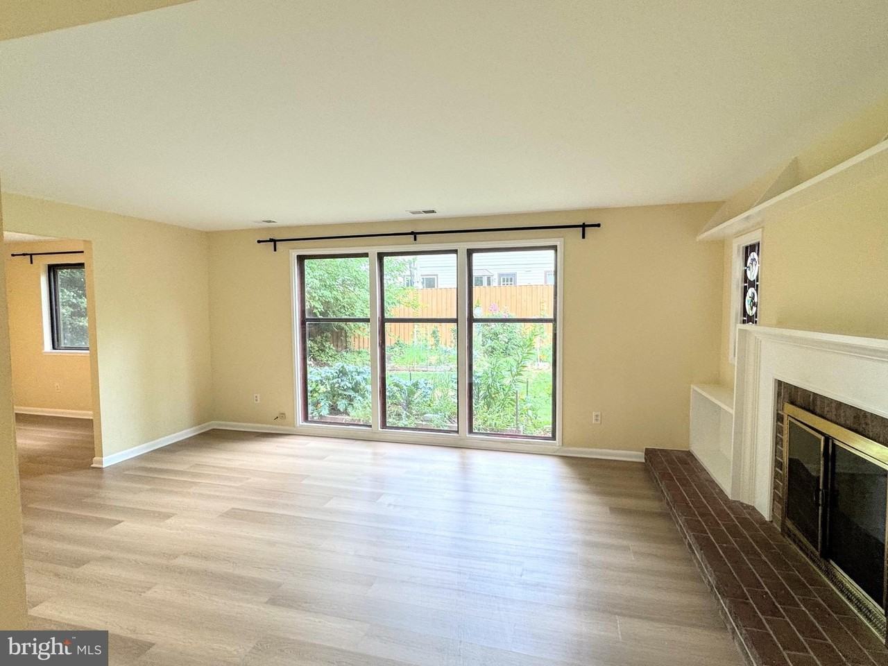 6344 12th St N - Photo 3 of 28