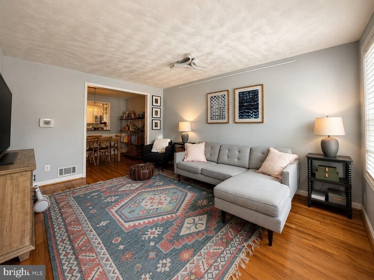 609 S Henry St - Photo 6 of 32
