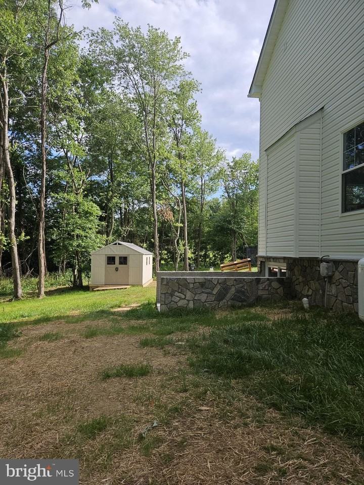 4825 Stonefield Ln - Photo 5 of 16