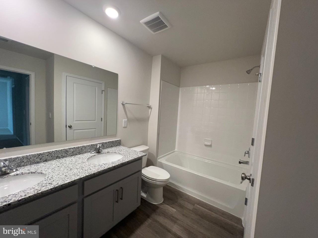 141 Charing Cross Dr - Photo 2 of 13