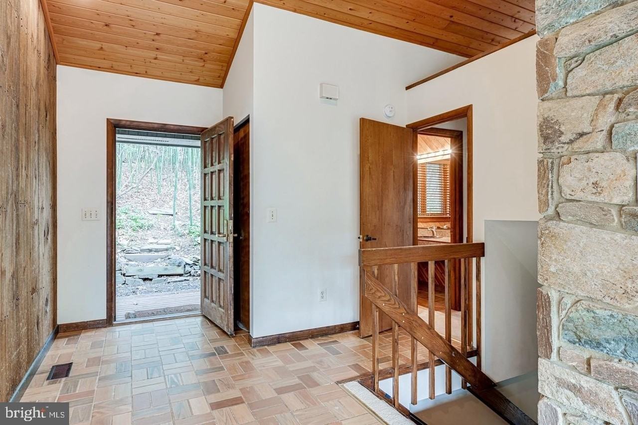 1328 Potomac School Rd - Photo 2 of 31