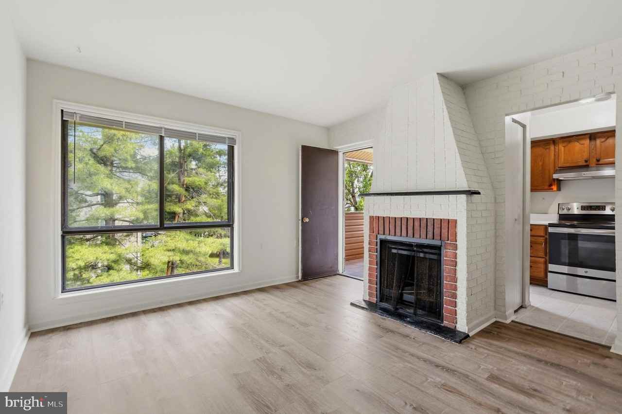 8604 Village Way #04-8604F - Photo 3 of 30