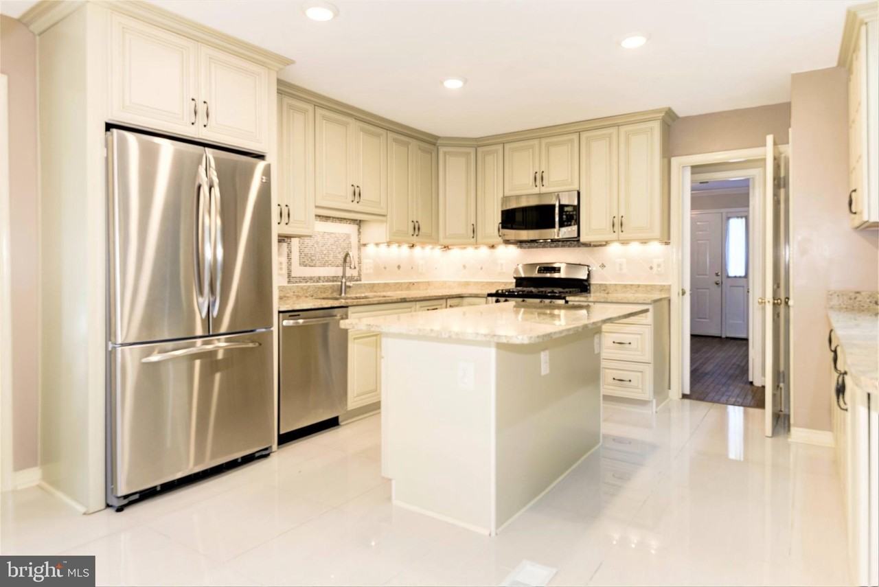 10322 Dunn Meadow Rd - Photo 2 of 45