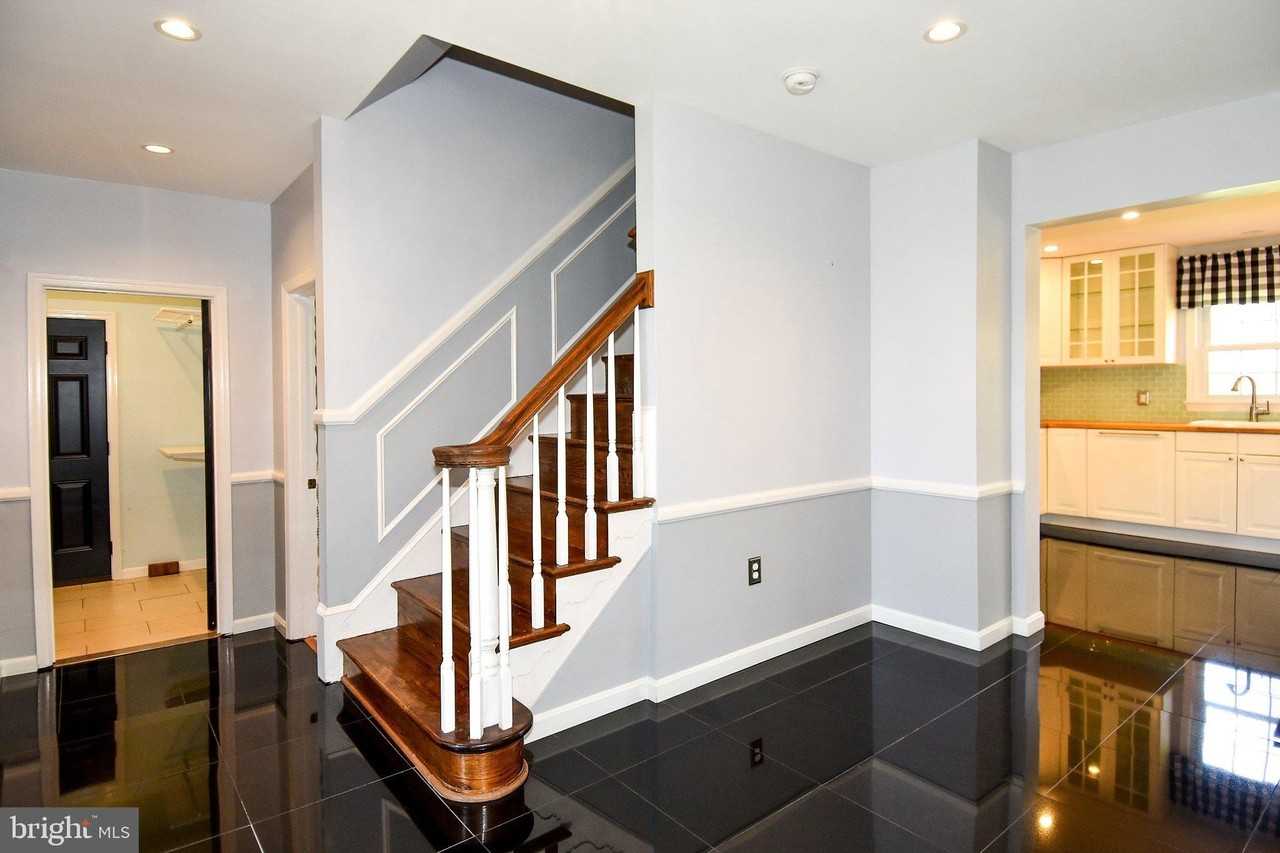 9309 Reef Ct - Photo 6 of 50
