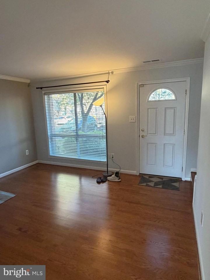 2214 Jensen Pl - Photo 6 of 12