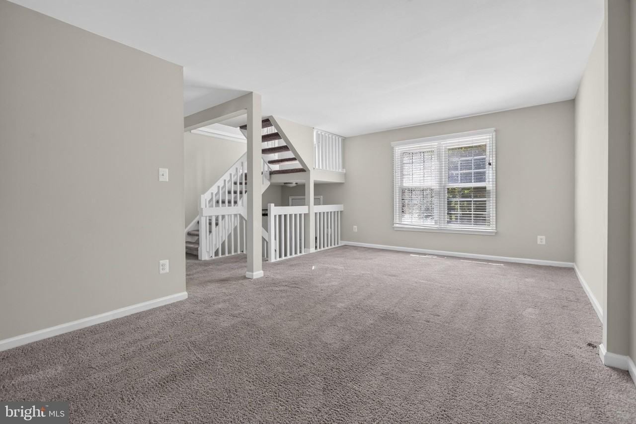 722 Hetzel Ter Se - Photo 4 of 36