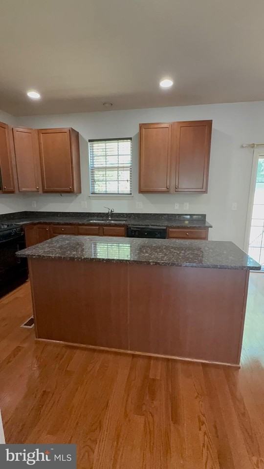 2618 Glenriver Way - Photo 6 of 17