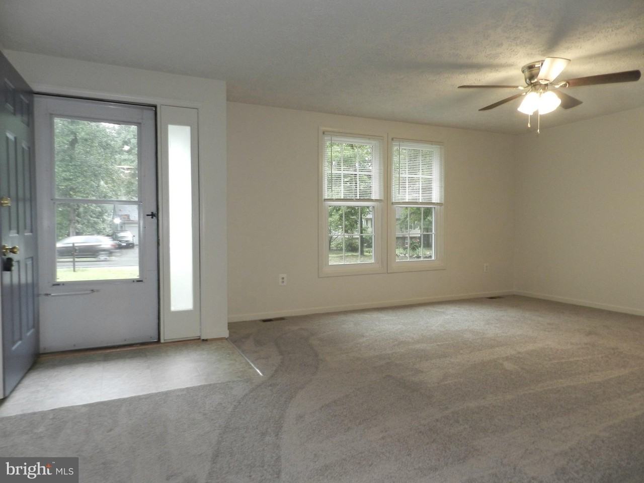 10605 Holleybrooke Dr - Photo 4 of 32