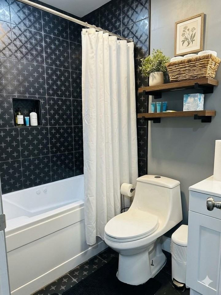 10718 Wellington St - Photo 5 of 12