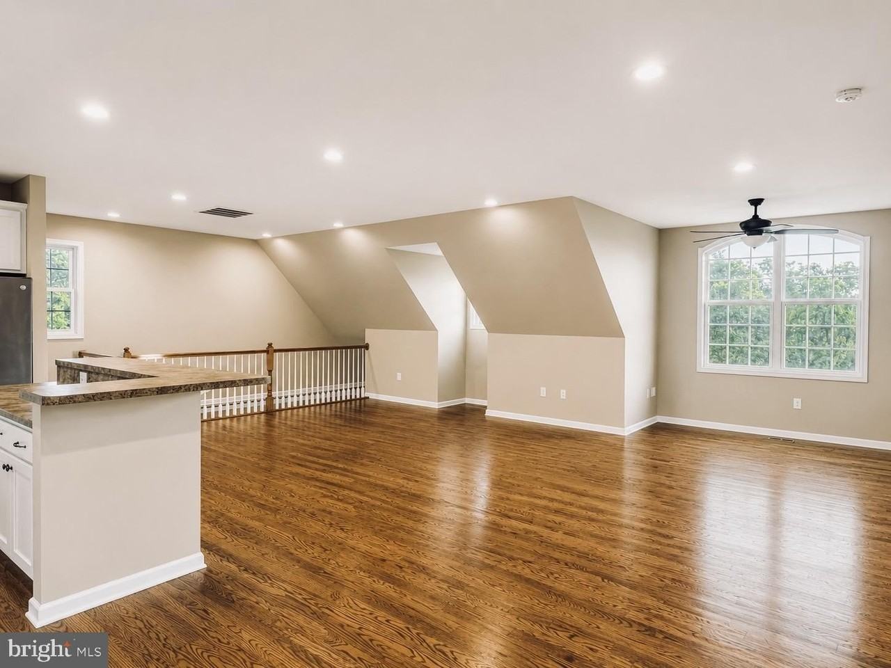 927 Goldmiller Rd - Photo 2 of 14