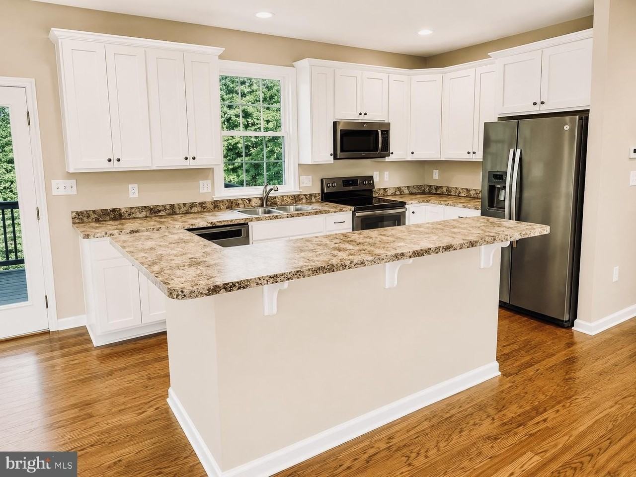 927 Goldmiller Rd - Photo 5 of 14