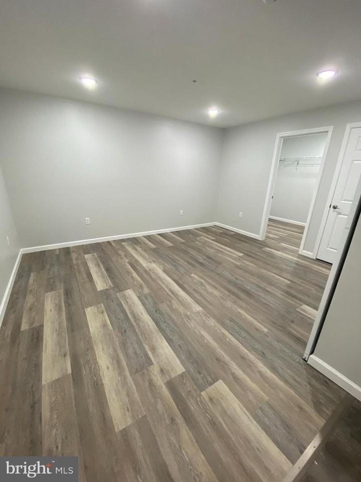 65 Woods Edge Rd #16 - Photo 7 of 10