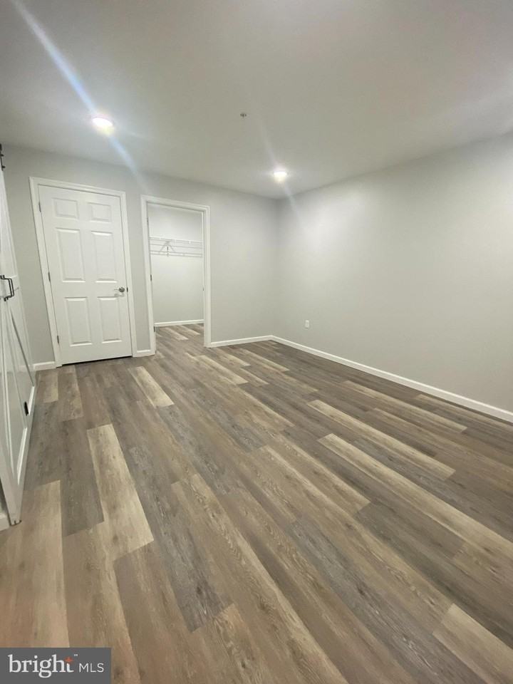 65 Woods Edge Rd #17 - Photo 4 of 10