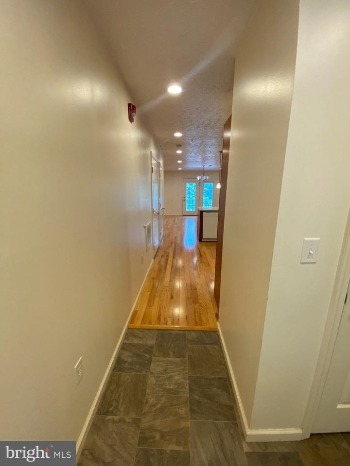 65 Woods Edge Rd #4 - Photo 3 of 24