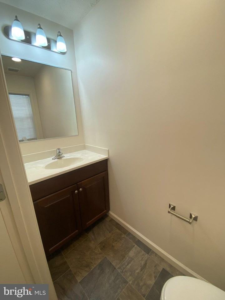 65 Woods Edge Rd #4 - Photo 4 of 24