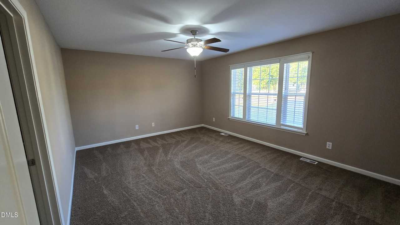 100 Jesse Dr - Photo 7 of 24