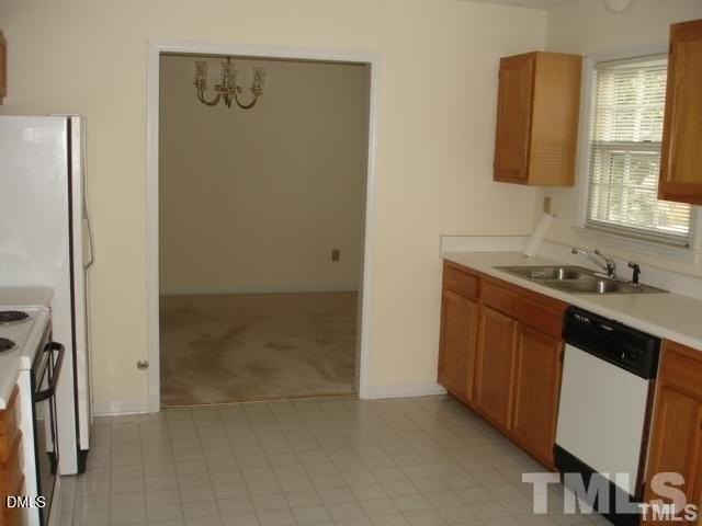 311 Wax Myrtle Ct - Photo 3 of 12