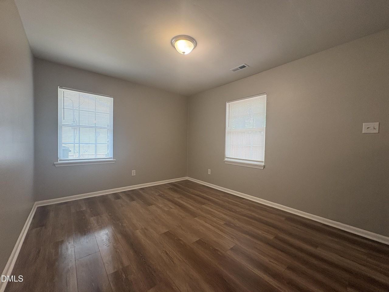 745 Grantland Dr - Photo 5 of 23