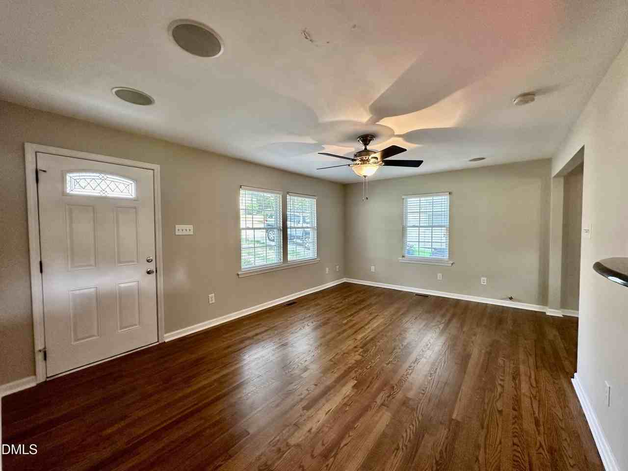 2725 Newbold St - Photo 4 of 19