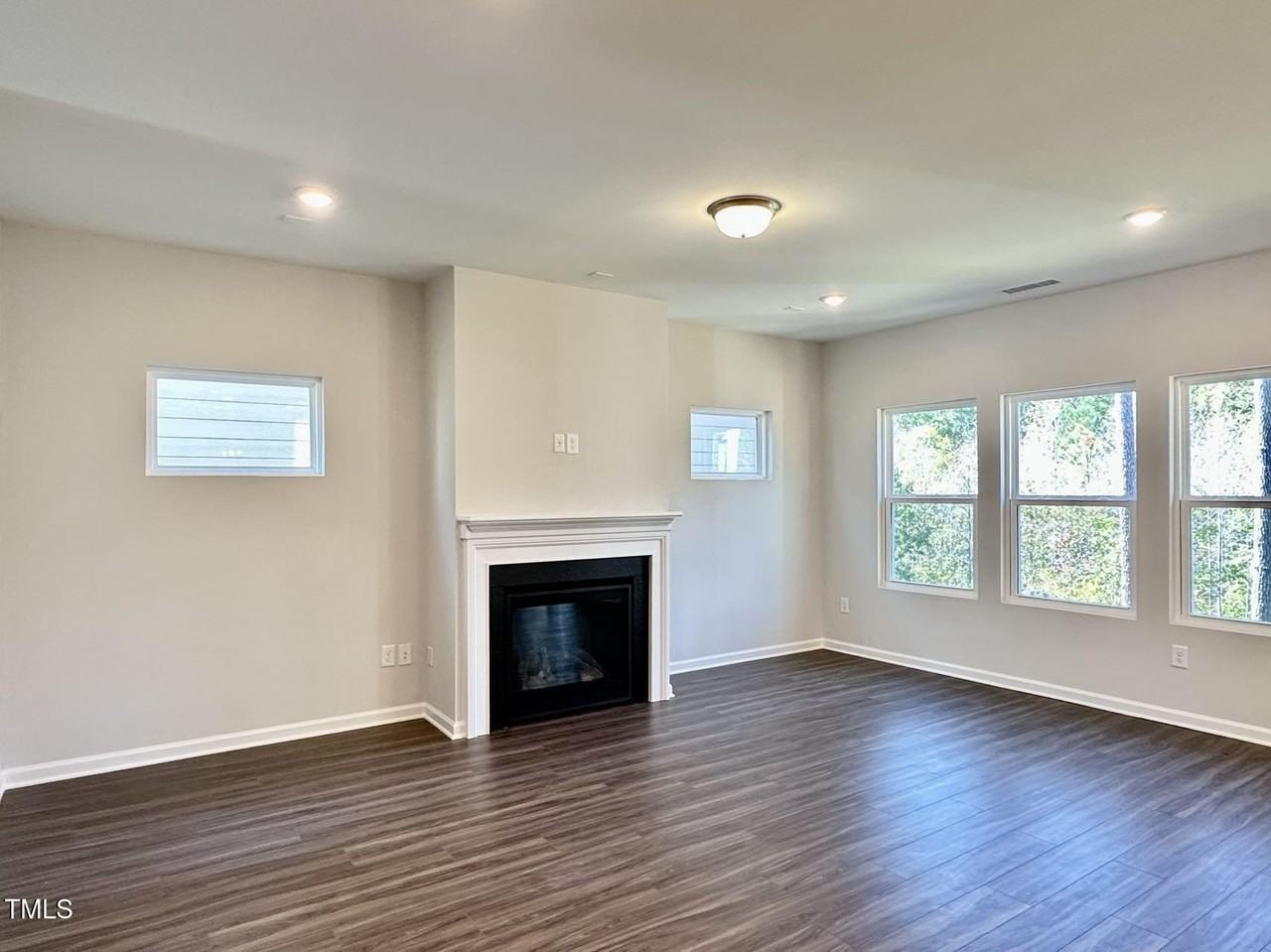 700 Sage Oak Ln - Photo 5 of 50
