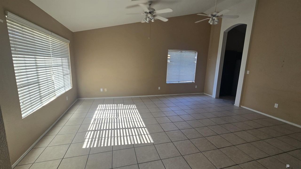 1541 S 34th Ave - Photo 2 of 23