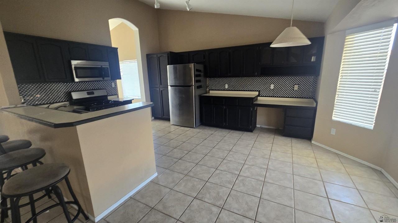 1541 S 34th Ave - Photo 7 of 23