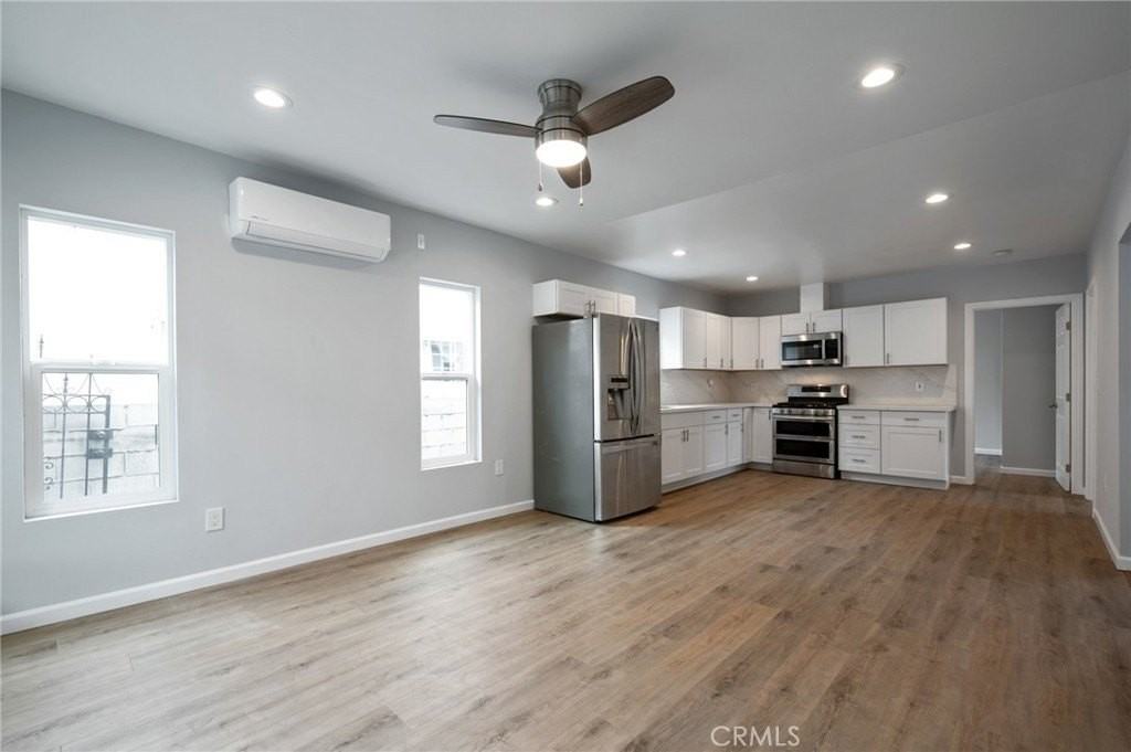1516 E Young St - Photo 3 of 19