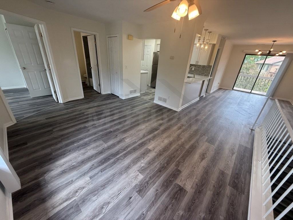 1560 Meadow Side Dr - Photo 4 of 8