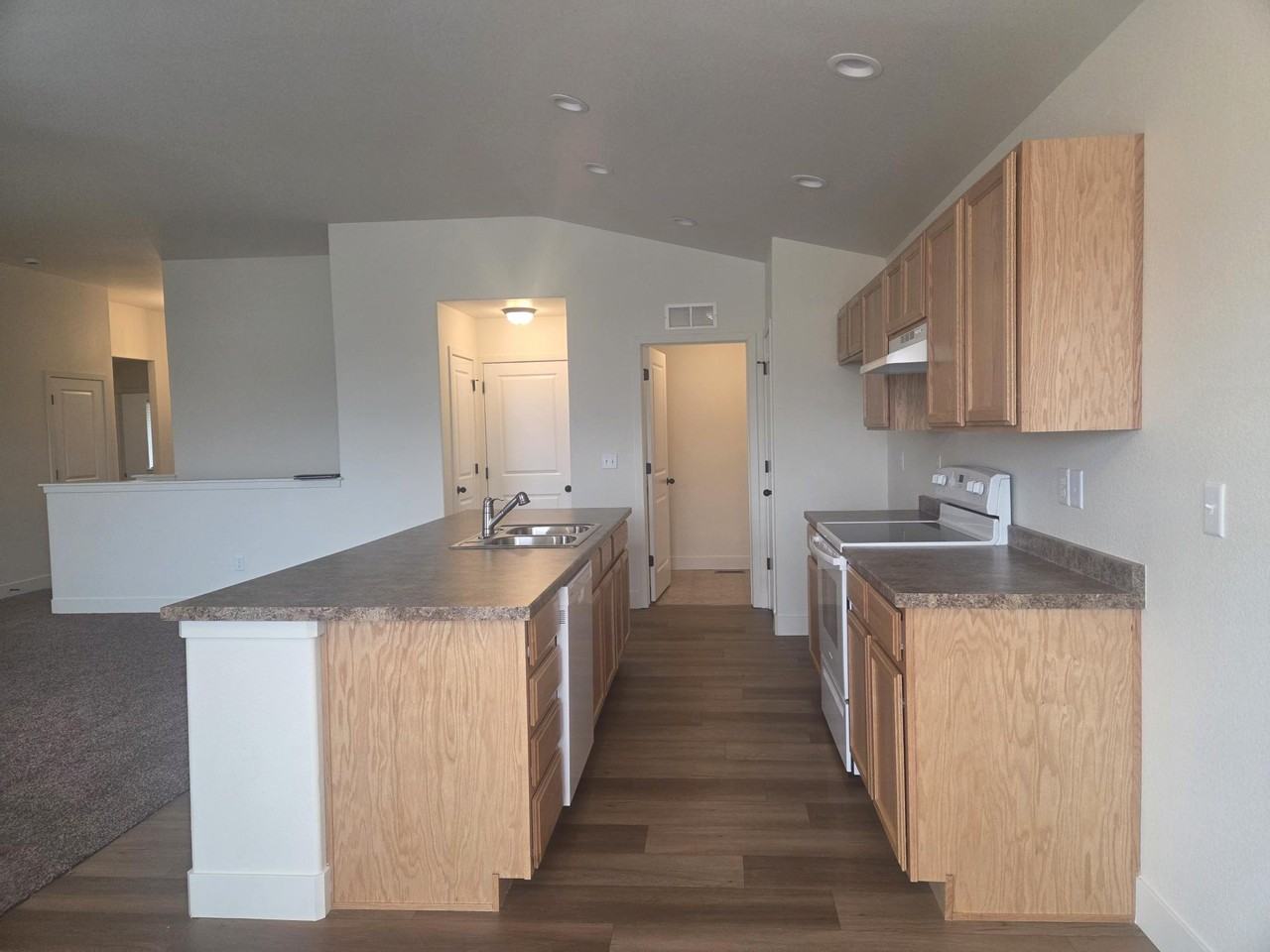 612 87th Ave #1 - Photo 7 of 21