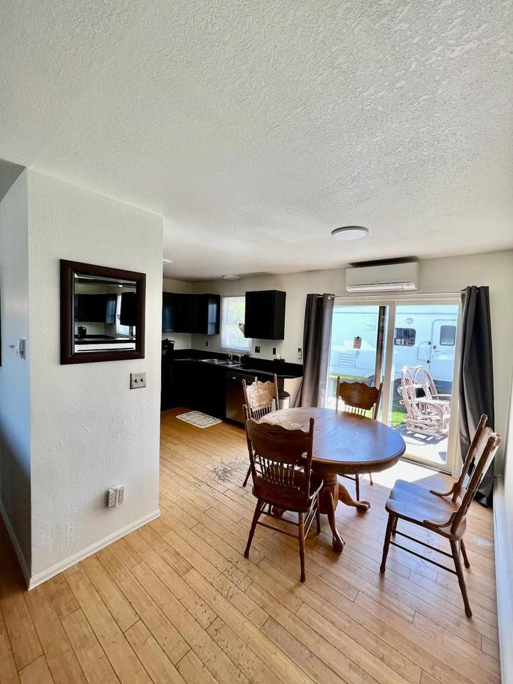 802 Amsterdam Blvd #1 - Photo 5 of 15
