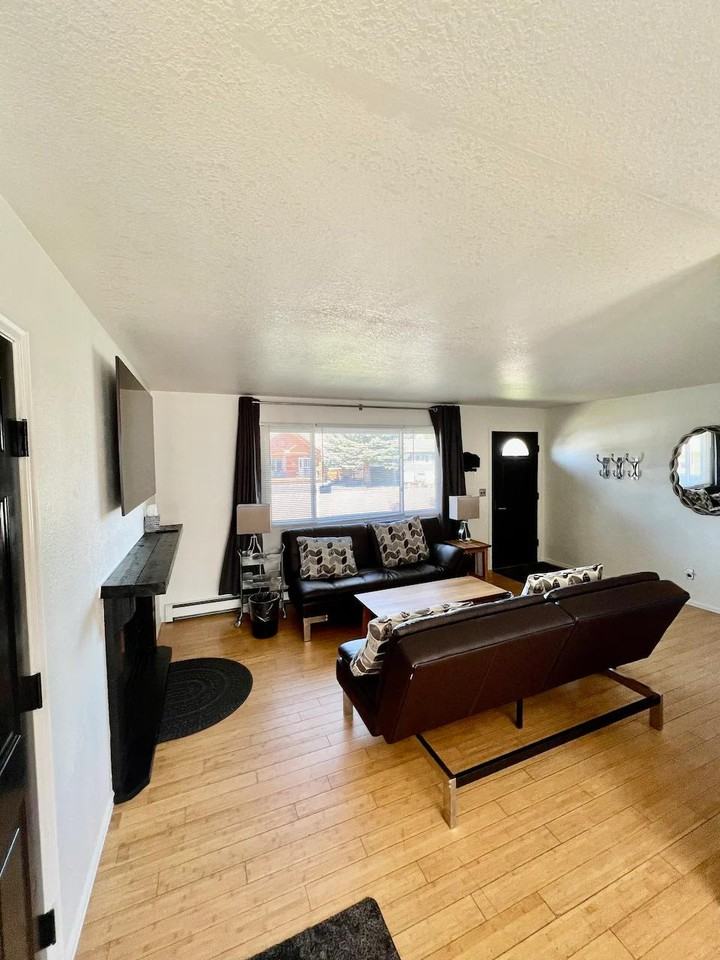 802 Amsterdam Blvd #1 - Photo 6 of 15