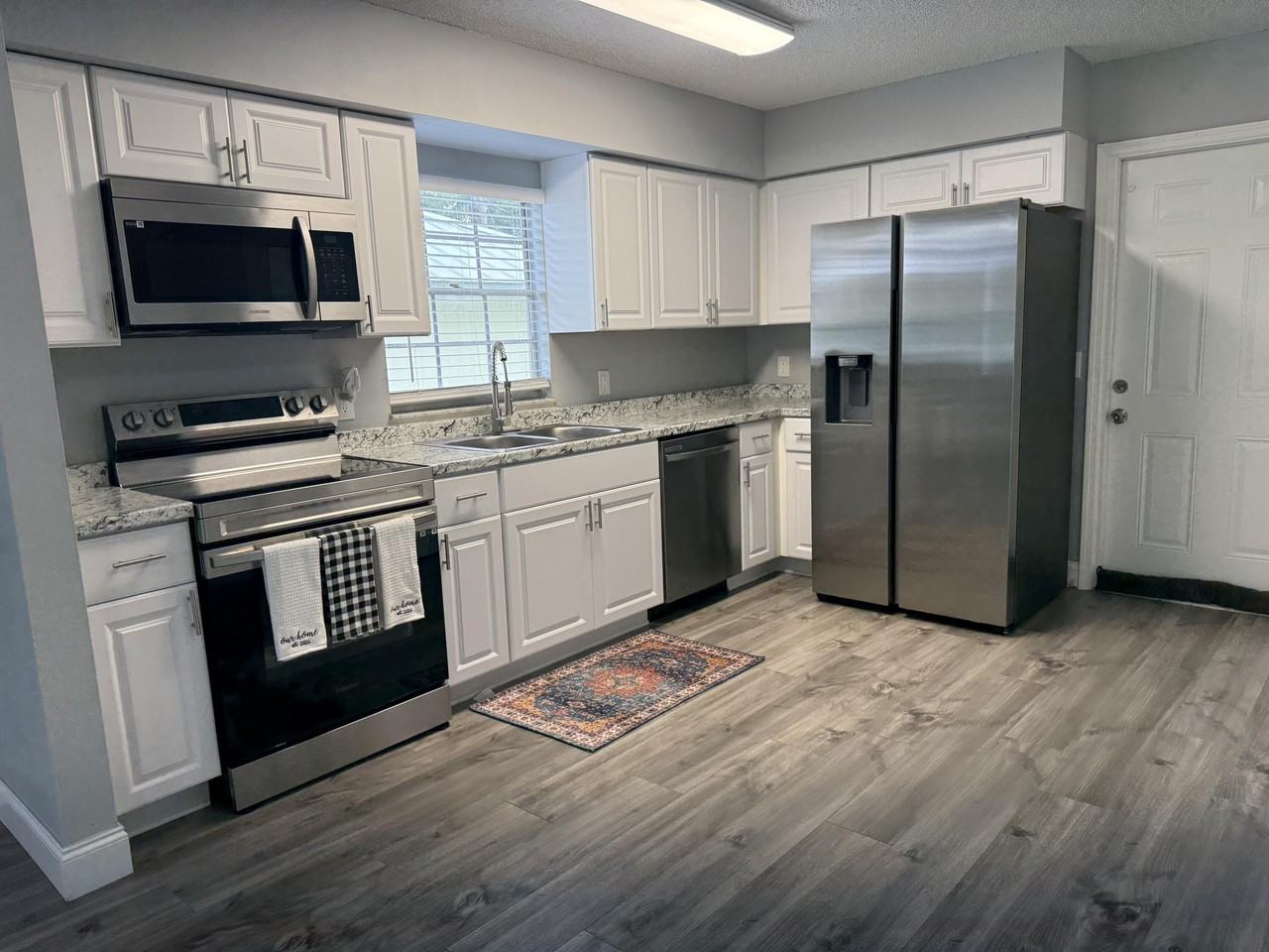 2260 84th Ter - Photo 4 of 15