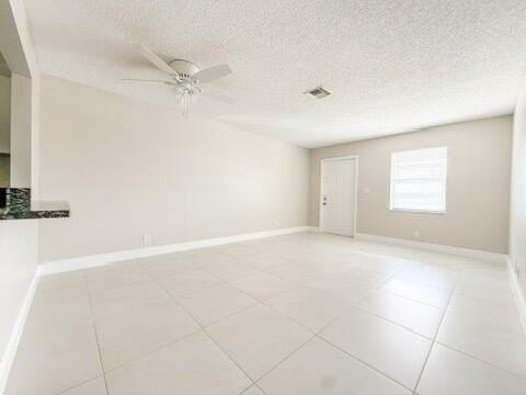 1515 N Federal Hwy #8 - Photo 2 of 17