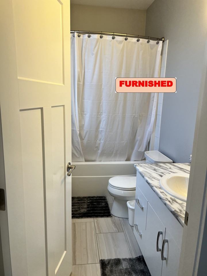 8708 A-8708 85 St - Photo 6 of 10